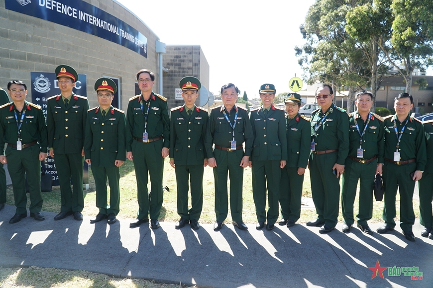 Thượng tướng Hoàng Xuân Chiến thăm và làm việc tại Trung tâm Huấn luyện Quốc phòng Quốc tế DITC, Australia